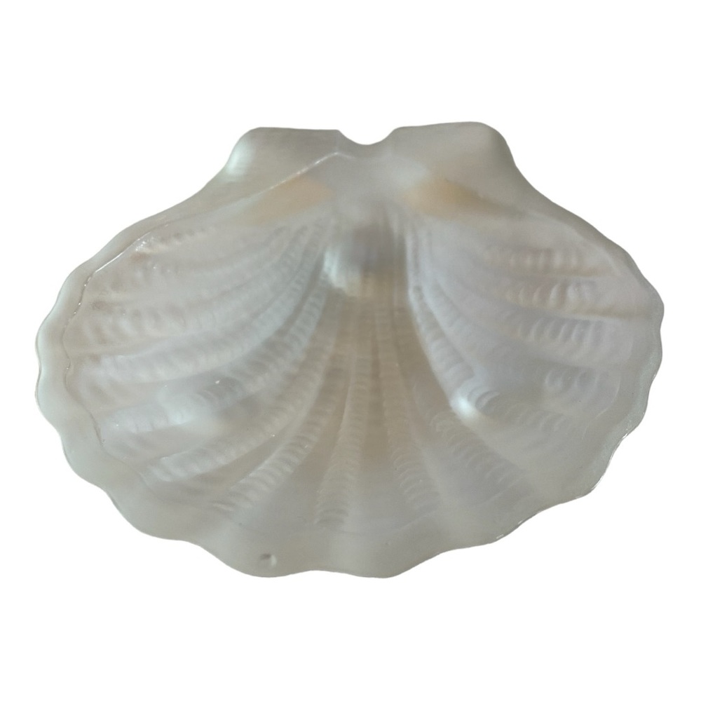 Vintage Frosted Glass Shell. Clam Shape. Mint condition - Picture 3 of 7